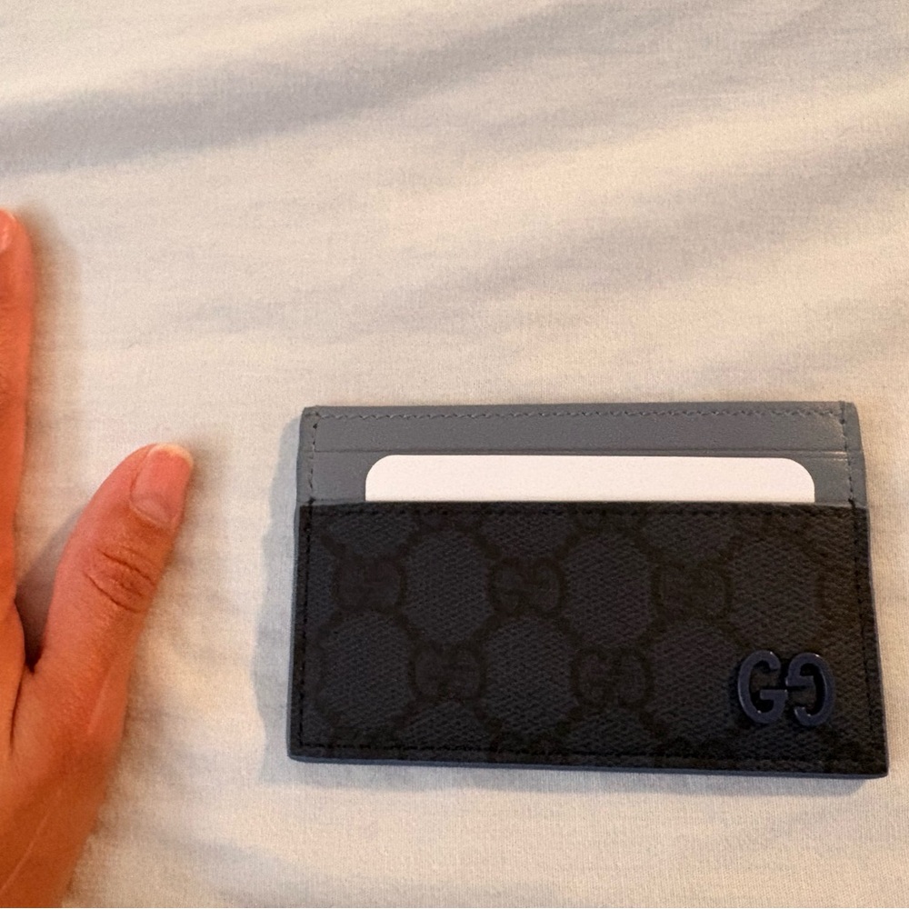 Gucci Two-Tone Grey GG Canvas Card Case - Picture 5 of 7